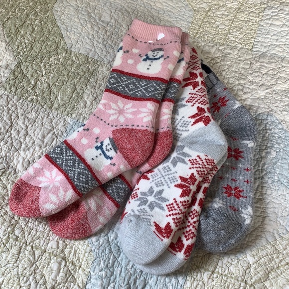 Accessories - Christmas fuzzy sock bundle 3 pairs